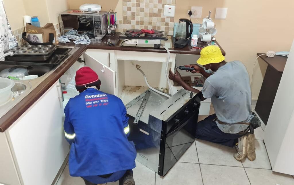 dynamic-maintenance-kitchen-stove